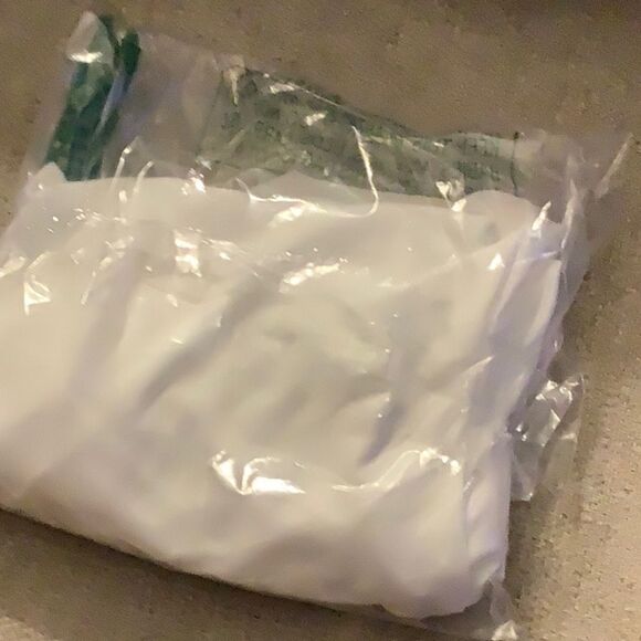 Amazon Twist Front White Halter Top sz Small - Picture 5 of 5